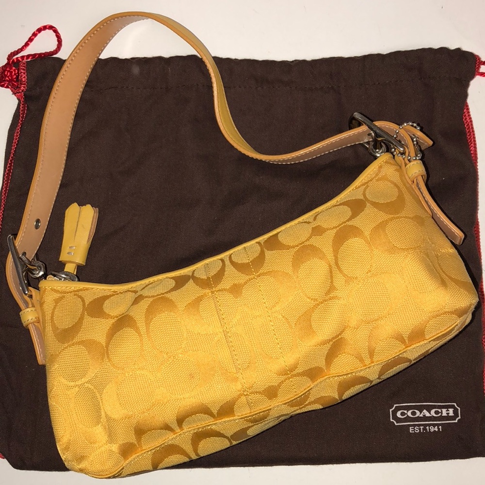 Coach Handbag in Yellow/Gold 💛